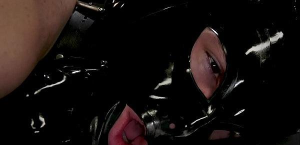  Male in gimp mask anal fucked